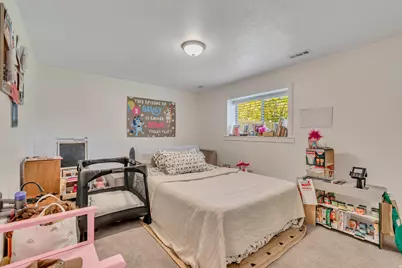1071 N Jamie-Matt Cir W, Layton, UT 84041 - Photo 12