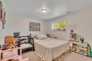 1071 N Jamie-Matt Cir W, Layton, UT 84041 - Photo 12