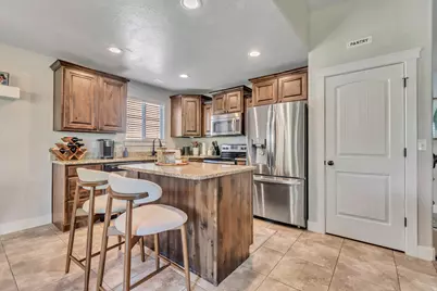 1071 N Jamie-Matt Cir W, Layton, UT 84041 - Photo 40