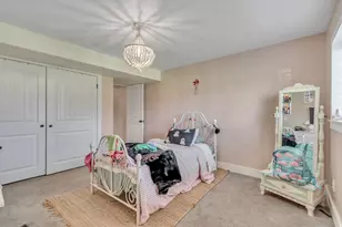 1071 N Jamie-Matt Cir W, Layton, UT 84041 - Photo 6