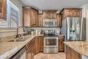 1071 N Jamie-Matt Cir W, Layton, UT 84041 - Photo 32