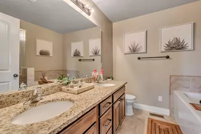 1071 N Jamie-Matt Cir W, Layton, UT 84041 - Photo 18