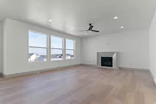 562 W Coyote Rdg Rd, Grantsville, UT 84029 - Photo 10