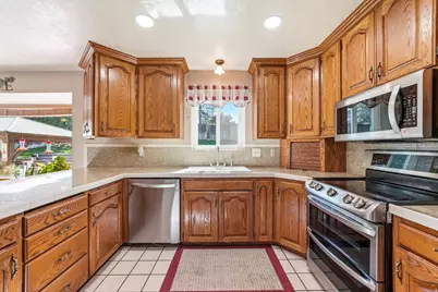 822 E Skylark Dr, Spanish Fork, UT 84660 - Photo 12