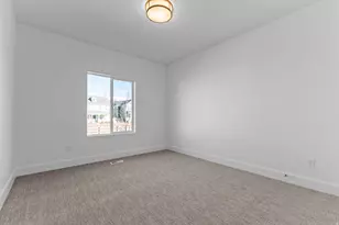 1113 W Angel Hill Ct, Layton, UT 84041 - Photo 10