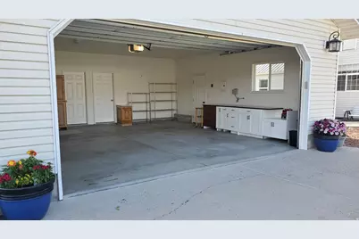 190 E 9200 S, Paradise, UT 84328 - Photo 20