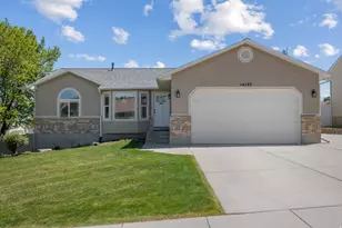 14137 S Ben Lomond Peak Dr, Riverton, UT 84096 - Photo 2