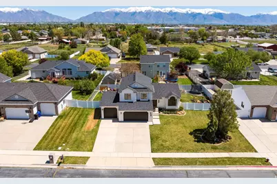 1547 S 2650 W, Syracuse, UT 84075 - Photo 2