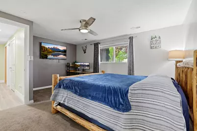 611 W 1635 N, Clinton, UT 84015 - Photo 14