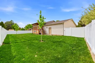 611 W 1635 N, Clinton, UT 84015 - Photo 22