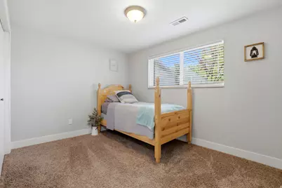 611 W 1635 N, Clinton, UT 84015 - Photo 12
