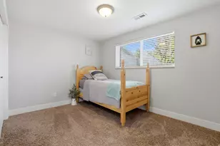 611 W 1635 N, Clinton, UT 84015 - Photo 12