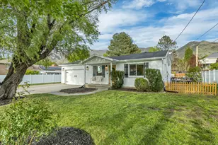 610 N Main St, Centerville, UT 84014 - Photo 2