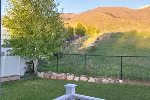 2564 N 2600 E, Layton, UT 84040 - Photo 16