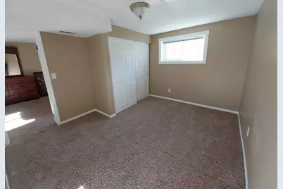 2564 N 2600 E, Layton, UT 84040 - Photo 40