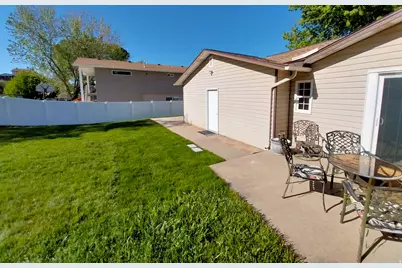 2564 N 2600 E, Layton, UT 84040 - Photo 52