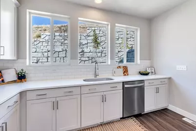 2136 W Northridge Dr, Lehi, UT 84048 - Photo 12