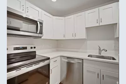 1032 E 400 S #204B, Salt Lake City, UT 84102 - Photo 2
