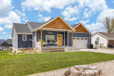 460 S 300 E, Mount Pleasant, UT 84647 - Photo 2