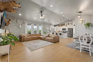 460 S 300 E, Mount Pleasant, UT 84647 - Photo 8
