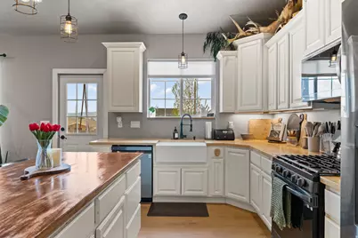 460 S 300 E, Mount Pleasant, UT 84647 - Photo 14