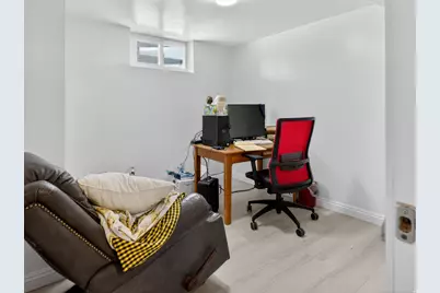 945 N 200 E, Orem, UT 84057 - Photo 22
