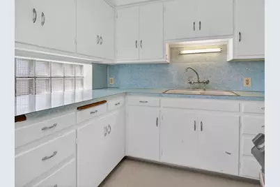 945 N 200 E, Orem, UT 84057 - Photo 16