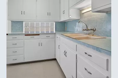 945 N 200 E, Orem, UT 84057 - Photo 14