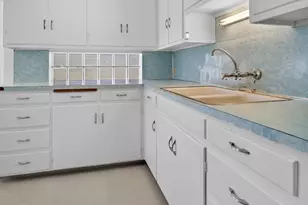 945 N 200 E, Orem, UT 84057 - Photo 14