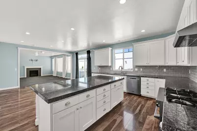 774 W Star Spangled Dr, Bluffdale, UT 84065 - Photo 12