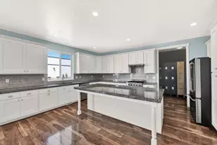 774 W Star Spangled Dr, Bluffdale, UT 84065 - Photo 10
