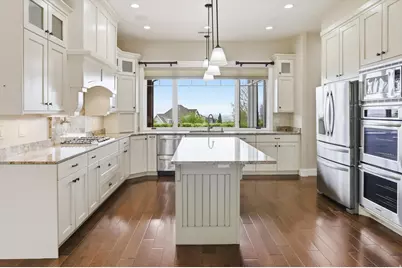 715 Bluff St, Hyde Park, UT 84318 - Photo 4