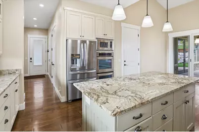 715 Bluff St, Hyde Park, UT 84318 - Photo 16