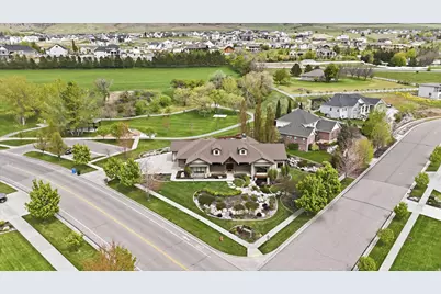 715 Bluff St, Hyde Park, UT 84318 - Photo 72