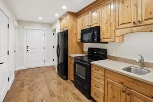 715 Bluff St, Hyde Park, UT 84318 - Photo 32