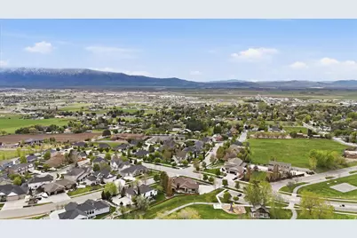715 Bluff St, Hyde Park, UT 84318 - Photo 70