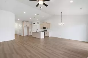 2674 S 2430 W, Syracuse, UT 84075 - Photo 4