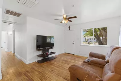 4644 W Caplan St, Salt Lake City, UT 84118 - Photo 4