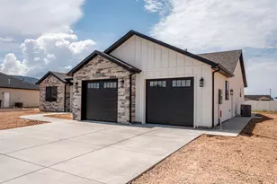 4933 N Remington, Enoch, UT 84721 - Photo 4