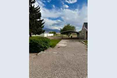 195 W 100 S, Elsinore, UT 84724 - Photo 4
