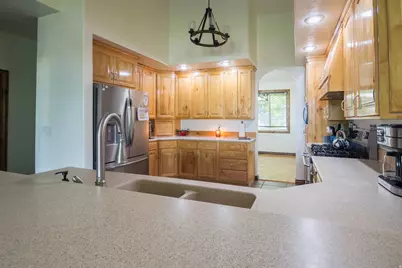 4123 S Vernal Ave, Vernal, UT 84078 - Photo 6