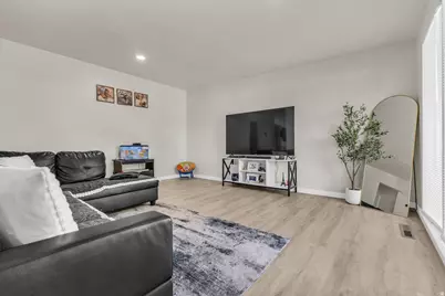 185 W 850 S, Bountiful, UT 84010 - Photo 4