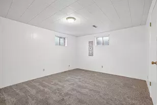 9270 S Jana Lee Dr, West Jordan, UT 84088 - Photo 34