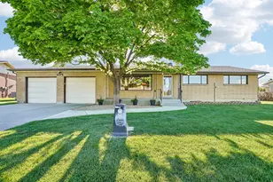 9270 S Jana Lee Dr, West Jordan, UT 84088 - Photo 1
