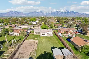 9270 S Jana Lee Dr, West Jordan, UT 84088 - Photo 46