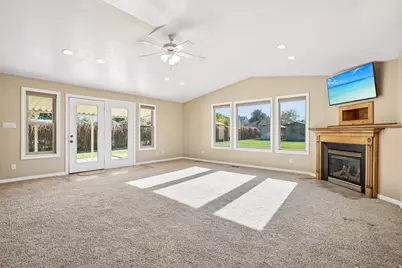 9270 S Jana Lee Dr, West Jordan, UT 84088 - Photo 10