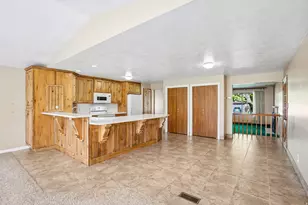 9270 S Jana Lee Dr, West Jordan, UT 84088 - Photo 20