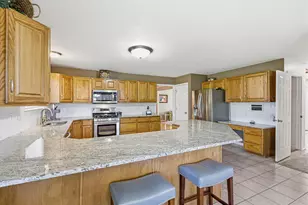 9876 S Spruce Dale Dr, South Jordan, UT 84095 - Photo 18