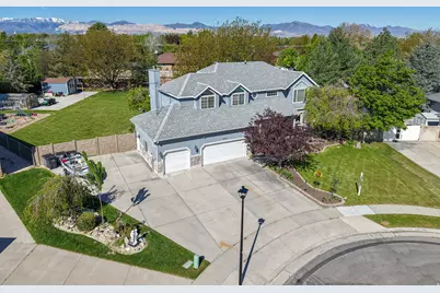 9876 S Spruce Dale Dr, South Jordan, UT 84095 - Photo 4