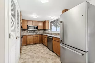 720 E Three Fountains Dr, Salt Lake City, UT 84107 - Photo 6